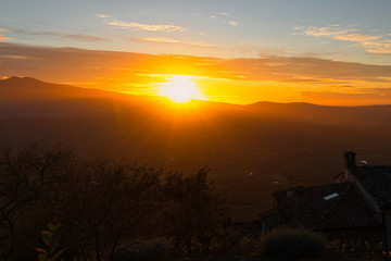 Wall Mural - 2020-04-25 A WARM SUNSET IN THE TUSCANY REGION OF ITALY