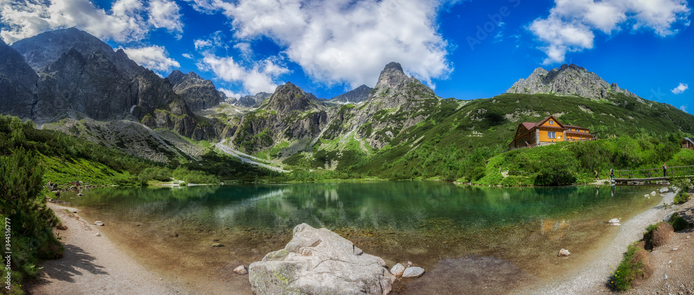 Zielony Staw Kieżmarski w Tatrach, panorama - obrazy, fototapety, plakaty 