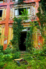 Poster - Beautiful old dilapidated castle in Tuscany, Itali, Castello di Sammezzano.