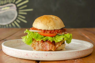 Delicius Hamburger with Chili and Bacon