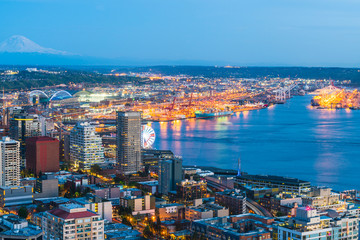 Wall Mural - Seattle,Washington,usa.  2016/04/08 :beautiful view of down town of  seattle city at night.