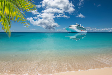 Fototapete - Exotic luxurious cruise vacation travel.
