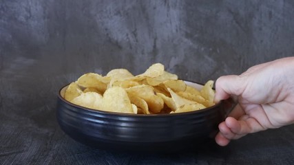 Canvas Print - Serving a Bowl of Potato Chips