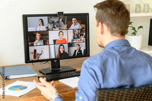 Fotografía Virtual conference with employees