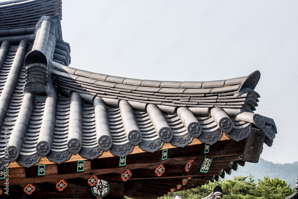 Stock-Foto „건축, asia, 건물, 고대, 여행, 지붕, 전통, 문화, 나이든, sky, 한옥, 닛폰, 나무로 되는 ...