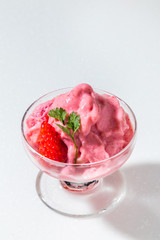 Poster - いちごのジェラート　Strawberry fruit gelato