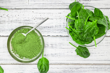 Wall Mural - Homemade spinach powder (close up; selective focus)