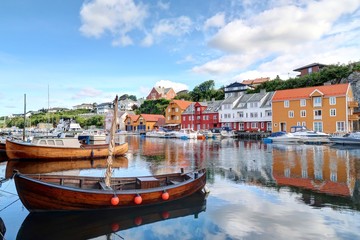 Wall Mural - Haugesund, ville portuaire en Norvège