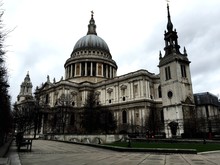Low Angle View Of St Pauls Cathedral Against Cloudy Sky In City
