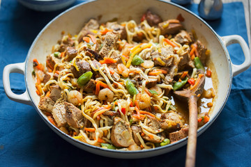 Wall Mural - Singapore noodles - stir-fry of pork and prawns, flavoured with teriyaki & madras
