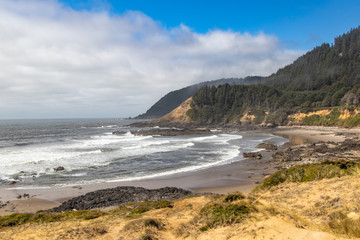 Wall Mural - Beach and cliffs along the natural Oregon coast
