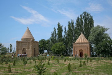 Allphotokz Mausoleum Aisha Bibi 20060528 1291 5D S