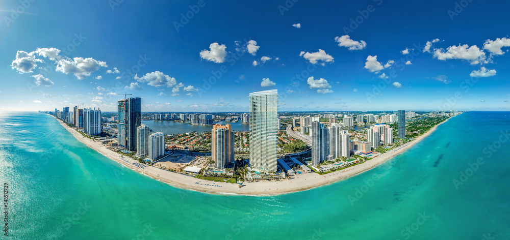Sunny Isles Beach Panorama Miami, Florida - obrazy, fototapety, plakaty 