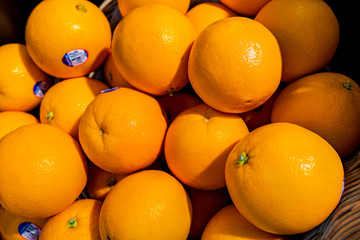 Many Sunkist oranges