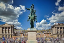 Statue Du Roi Louis XIV 