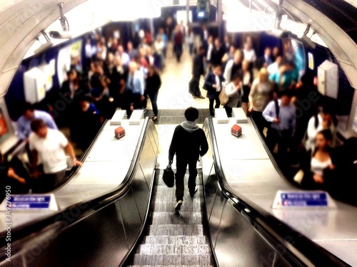 Photographie High Angle View Of People At London Underground