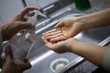 © Nicolas - Hand washing lavado de manos