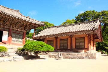 Canvas Print - Pavilions in ancient Buddhist temple Woljeong, North Korea