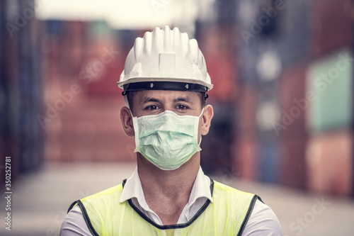 Fotografía Coronavirus Disease or COVID can spread easily without mask