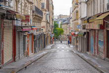 Paris, France - 05 09 2020: Montmartre District. Steinkerque Street During Confinement Against Coronavirus