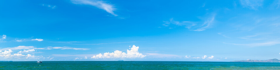 Wall Mural - panoramic beautiful seascape with blue sky