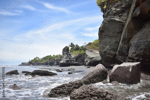 Fotomural Juanchaco - Acantilados - Ladrilleros - Pacífico cerca de Buenaventura