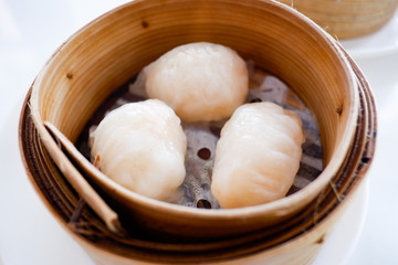 Wall Mural - Chinese dumpling in a bamboo steamer box