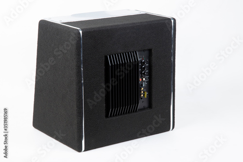Cuadros en Lienzo Active subwoofer with built-in amplifier for installation in the car