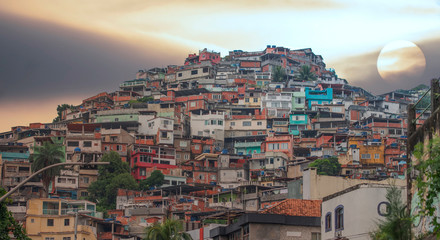 Canvas Print - Rio de Janeiro downtown and favela