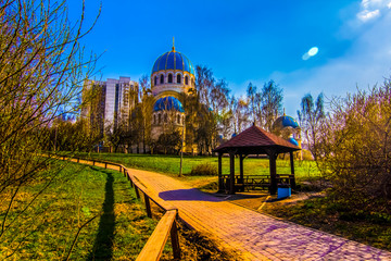 Wall Mural - Moscow Trinity Church, Church of the Holy Trinity in Orekhovo-Borisovo Severnoye, General plan with a view of the Park