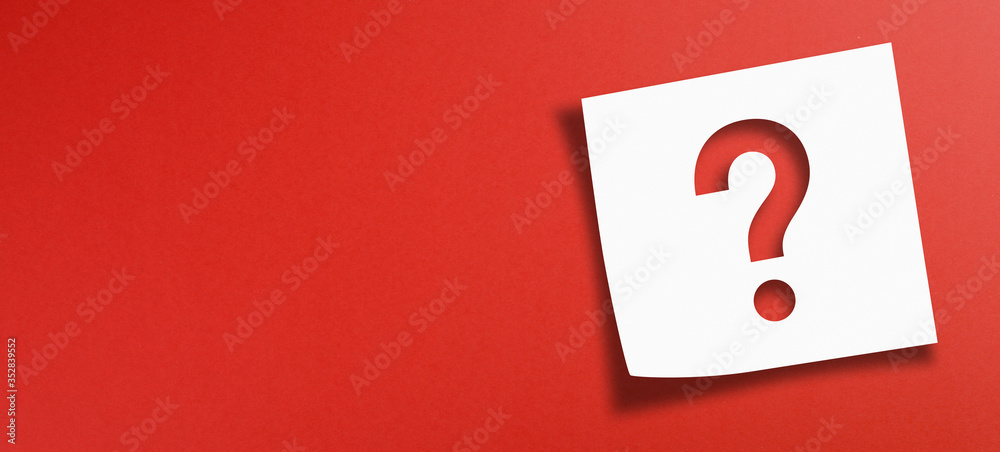Note paper with question mark on panoramic red background	 - obrazy, fototapety, plakaty 