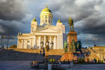 Fototapete - Cathedral and monument to Russian Emperor Alexander II in the Old Town of Helsinki, Finland
