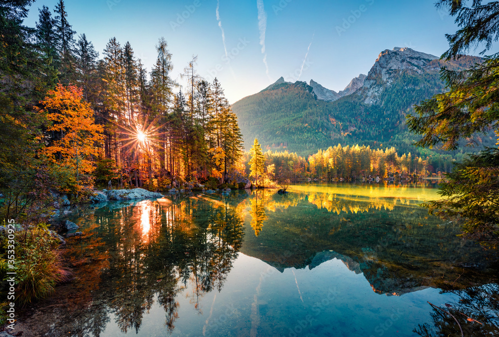 Majestic autumn view of Hintersee lake with Hochkalter peak on background, Germany, Europe. Gorgeous morning view of Bavarian Alps. Beauty of nature concept background. - obrazy, fototapety, plakaty 