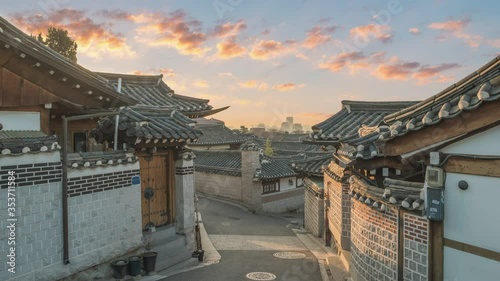 Cuadros en Lienzo Seoul South Korea time lapse 4K, sunrise timelapse at Bukchon Hanok Village