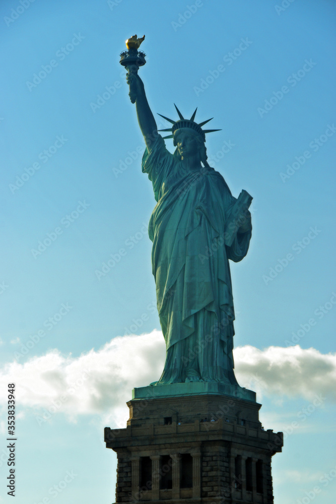 Obraz na płótnie Symbol Stanów Zjednoczonych Ameryki , Statua Wolności, znajduje się w  Nowym Jorku w salonie