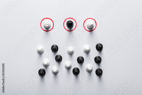 Fotomural Chess pieces on a white background with red special round places