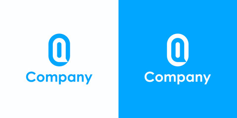 Leinwandbilder - Initial Letter Q Logo. Linear Style with Negative Space Speech Bubble inside isolated on White and Blue Background. Usable for Business and Technology Logos. Flat Vector Logo Design Template Element.