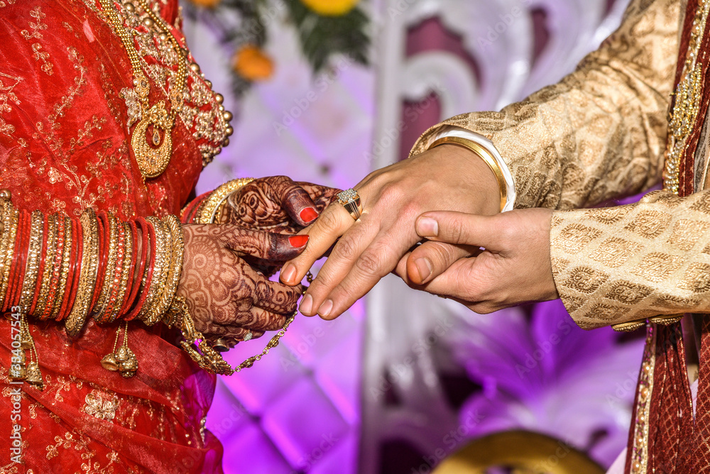 Hindu Rings Parad Ring Ceremony - A Hindu wedding ritual wherein couples guve ring to ...