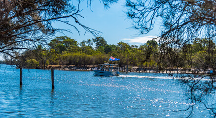 Estuary lifestyle living in the canals of South Yunderup