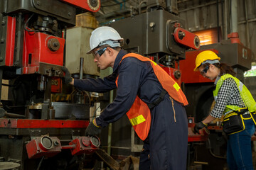 Aufkleber - Group portrait of a team of engineers working at industrial factory.