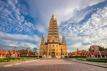 The beautiful sculpture background of, Wat Bang Thong, surrounded by trees, has a large area, is a religious tourist attraction in Krabi, with tourists always visiting, Thailand