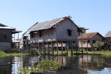 Wall Mural - Village flottant au lac Inle, Myanmar