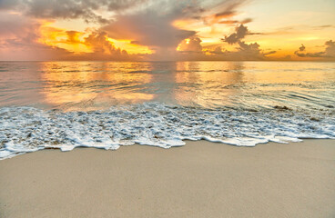 Canvas Print - Beautiful sunset at Seychelles beach