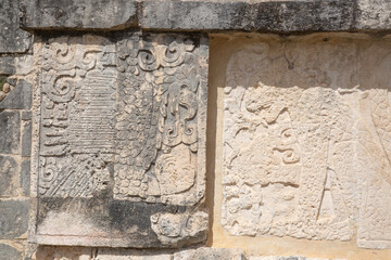 Wall Mural - Chichen-Itza