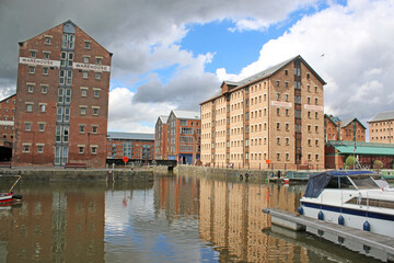 Poster - Gloucester Docks Canal Basin, England	