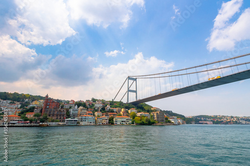 Cuadros en Lienzo istanbul, turkey - AUG 18, 2015: fatih sultan mehmet bridge above the bosphorus