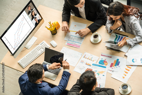 Cuadros en Lienzo Video call group business people meeting on virtual workplace or remote office