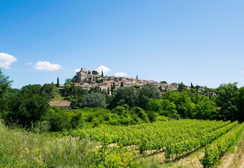 Wall Mural - Ansouis, village perché du Luberon dans le Vaucluse -France.