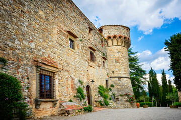 Wall Mural - Gaiole in Chianti: View of the beautiful and ancient Meleto Castle in the heart of Chianti. Tuscany, Italy