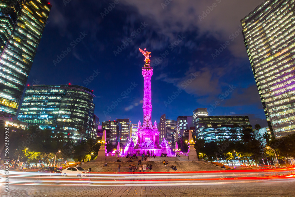 The Angel of Independence in Mexico City, Mexico. - obrazy, fototapety, plakaty 